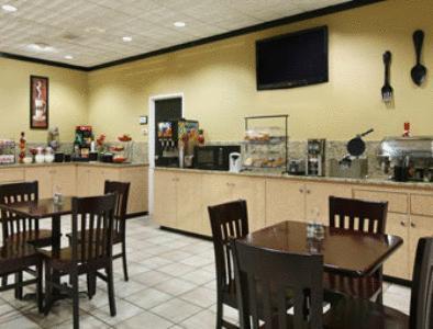 Quality Inn Техаркана Ресторан фото